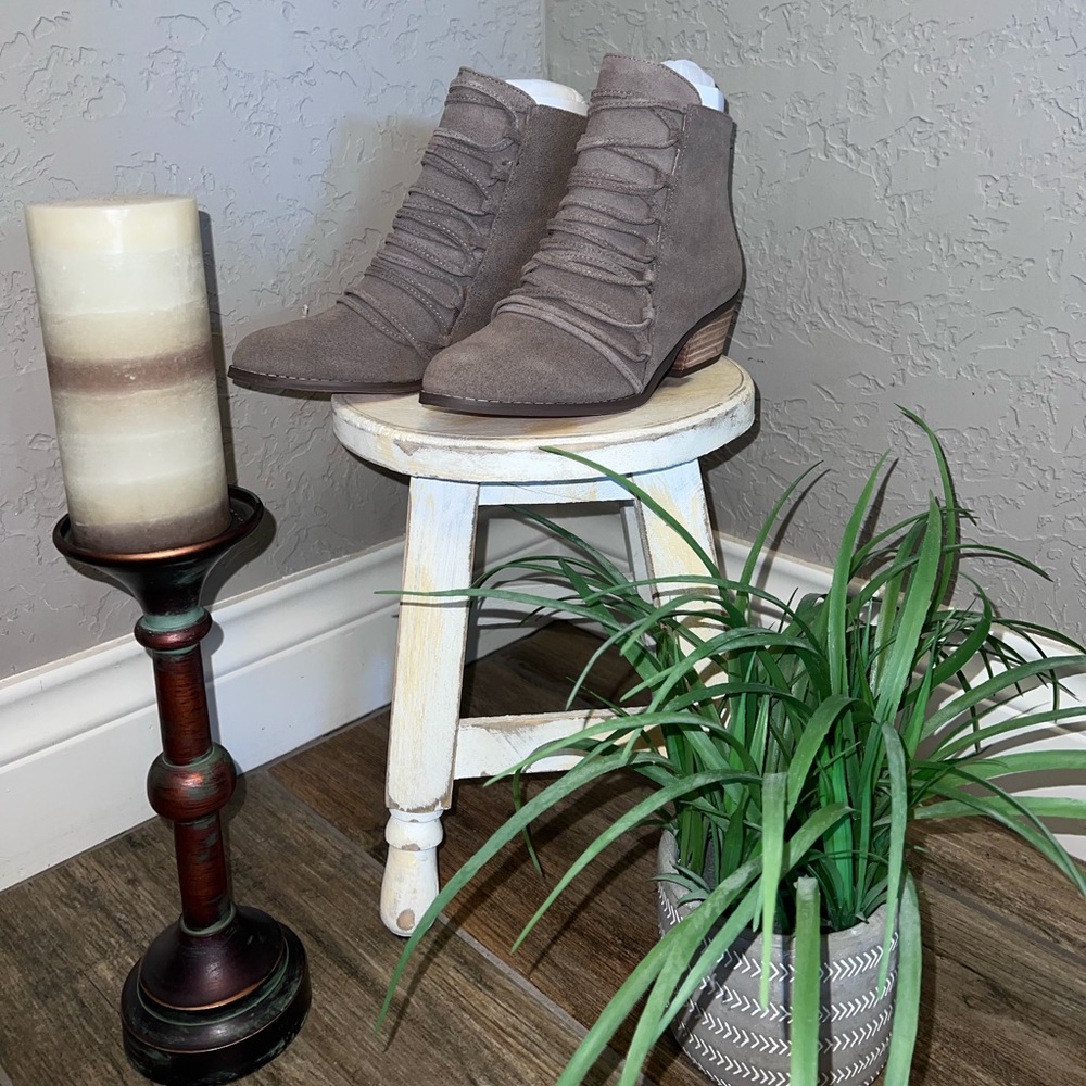 Yellow Box Jaffa: Taupe Suede Booties